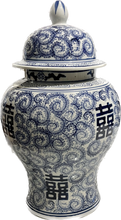 Indlæs billede til gallerivisning White and Blue Asian Porcelain Jar