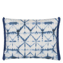 Load image into Gallery viewer, Designers Guild Pompano Indigo Outdoor Cushion Reverse