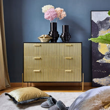 Load image into Gallery viewer, Decorative Gold Lips Vase