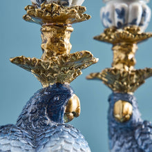 Indlæs billede til gallerivisning Blue &amp; White Parrot Candleholder