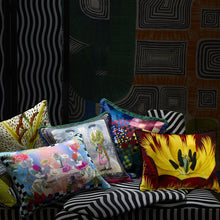 Indlæs billede til gallerivisning Christian_Lacroix_Eclosion_Agate_Cushion_Collection