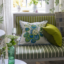 Indlæs billede til gallerivisning Designers Guild Primevere Cobalt Throw Cushion