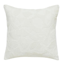 Indlæs billede til gallerivisning White textured pillow on a white background