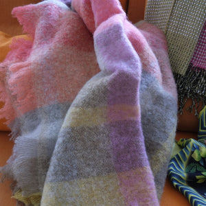Designers_Guild_Fontaine_Sepia_Mohair_Throw_Close_Up
