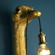 Indlæs billede til gallerivisning gold ostrich wall lamp beak view