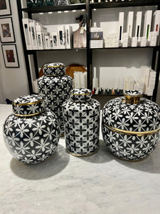 Black & White Tanger Patterned Jar, ø18 x h19 cm