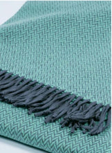 Indlæs billede til gallerivisning Mantas Ezcaray Merino Wool Herringbone Throws