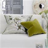 Indlæs billede til gallerivisning Fleur D&#39;Assam Platinum Cushion, by Designers Guild