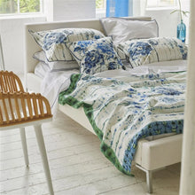 Load image into Gallery viewer, Designers Guild Kyoto Flower Indigo Throw on Bed